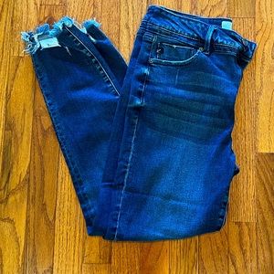 Frayed Hem KanCan 👖 (11/29)